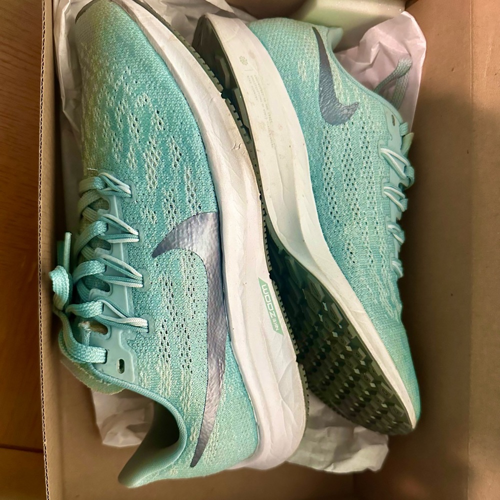 Women’s Nike Air Zoom Pegasus! Blue/silver Athletic Shoes with Breathable Mesh!